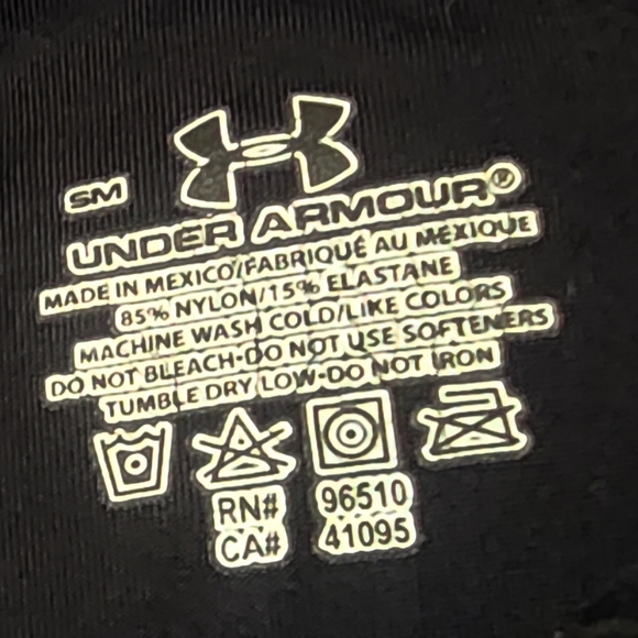 Under Armour black bike shorts women's small. - Picture 5 of 5